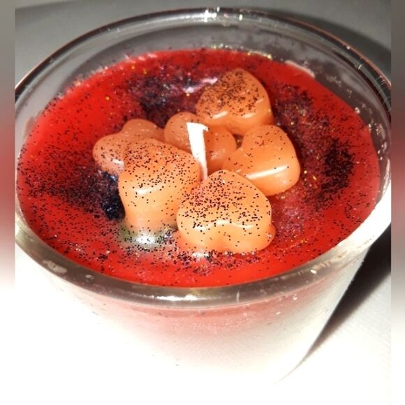 Hand Crafted "I feel like Falling in love" natural candle - Picture 5 of 8